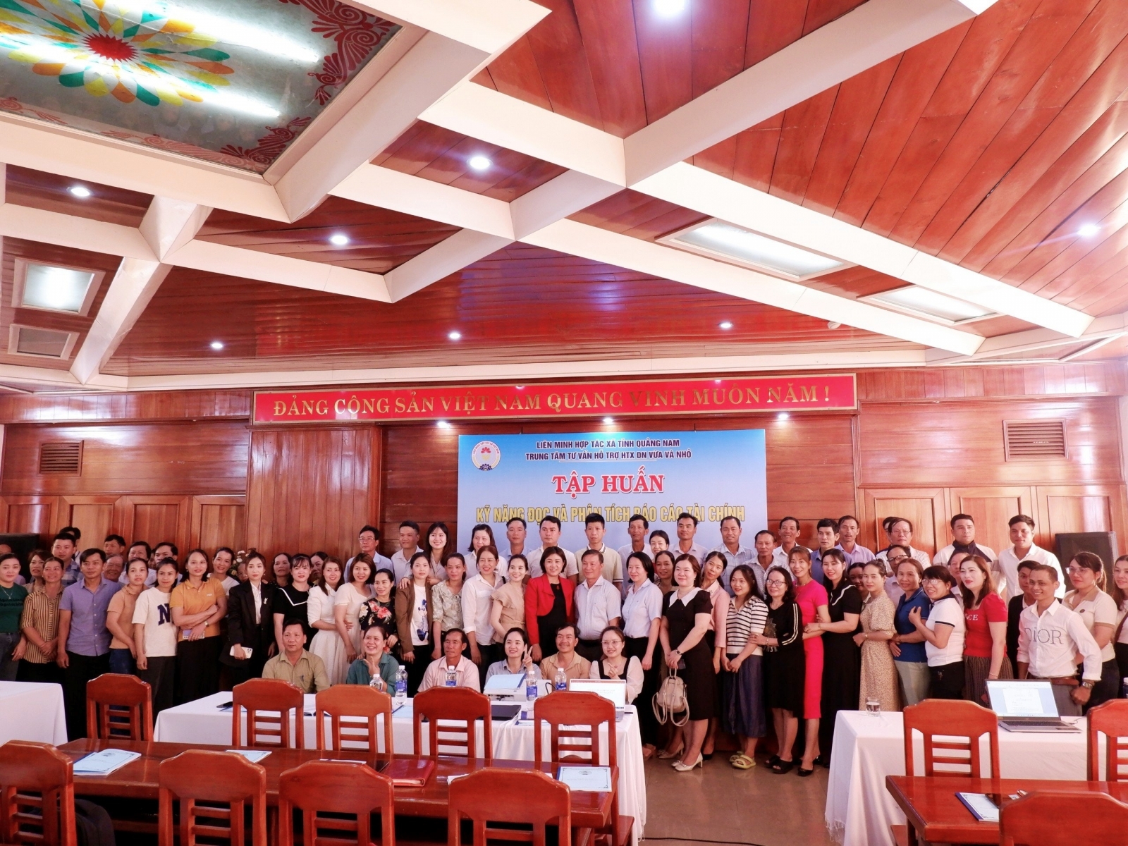 Tập huấn đã thu hút sự tham gia đông đủ của các hợp tác xã và doanh nghiệp vừa nhỏ trong tỉnh Quảng Nam 